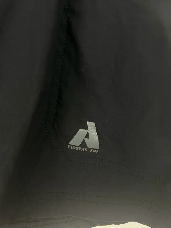 Eddie Bauer First Ascent Guide Pro Shorts Womens size 12 Black Nylon Stretch - Picture 6 of 12